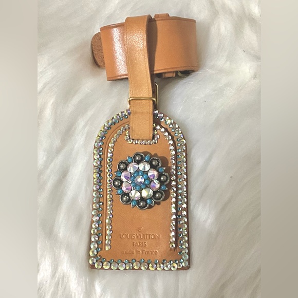 Louis Vuitton Accessories - Louis Vuitton Luggage Travel Tag Embellished with crystals and Concho